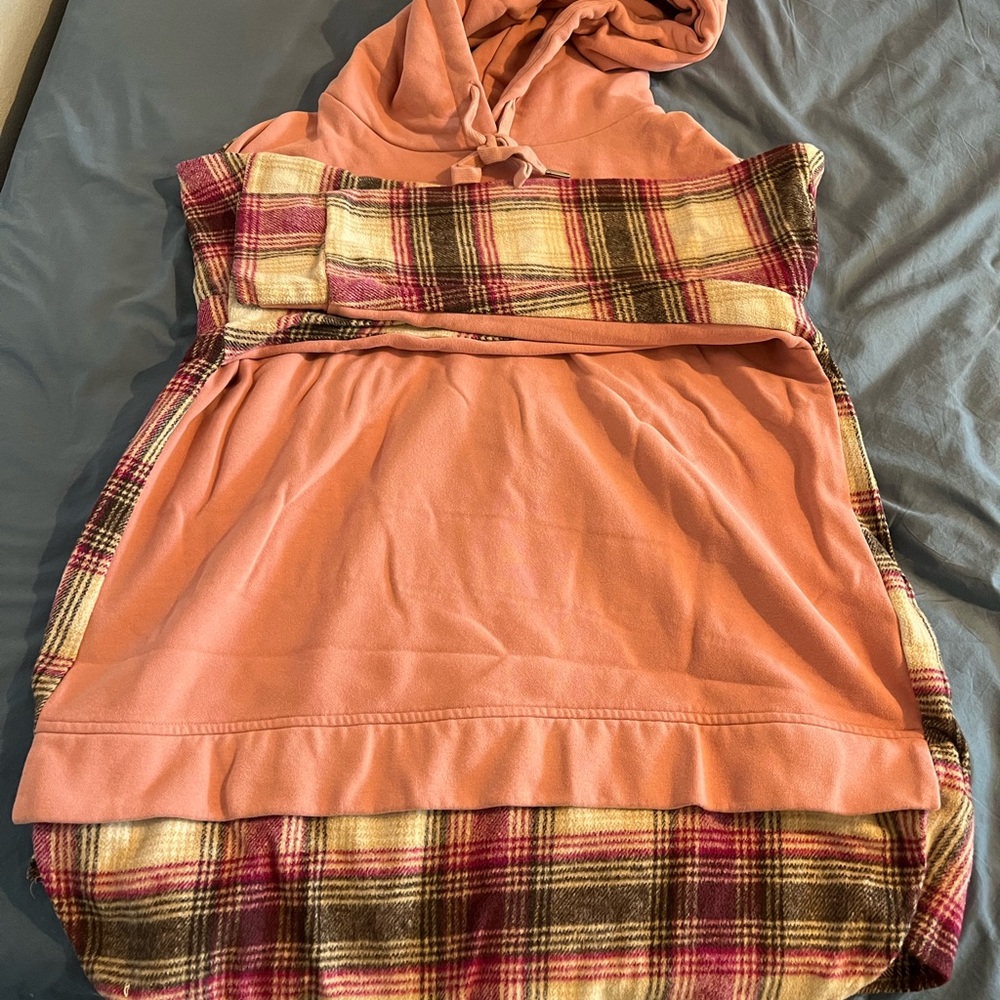 Zele Pink Plaid Hooded Top